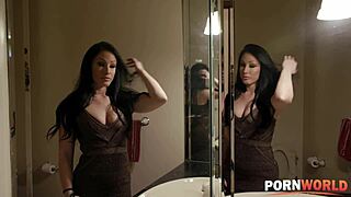 เมียผิดหวัง Jennifer White เย็ดเพื่อนชายของสามีเพื่อแก้แค้นการนอกใจ