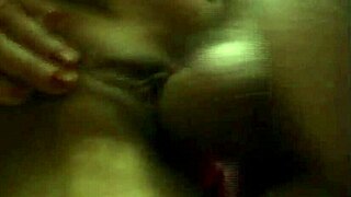 Verdorie, oma van 50 verlangt nog steeds naar jonge 18+ pik! 😜