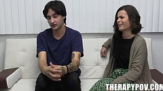 أتدافأ مع أخ زوجي ألياه لاف! 😜