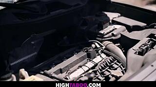 Plavuša pokupljena za sirovo javno jebanje