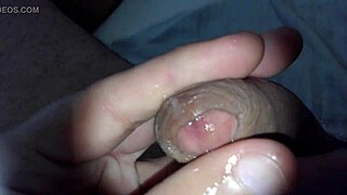 watch this gay guy jerk off so hard!