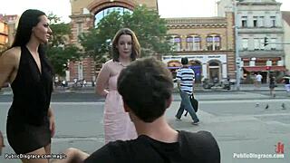 Bleda Britanka sužnja vezana in jebana javno na prostem