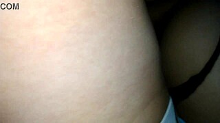 Mi hermanita me llamo para que me la follara como a una perra en la casa de mis tios