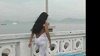 Morena GATA Shows ASS and PUSSY Publicly