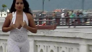 Morena GATA Shows ASS and PUSSY Publicly