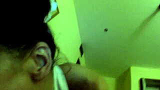 la colegiala tiene hambre 😋