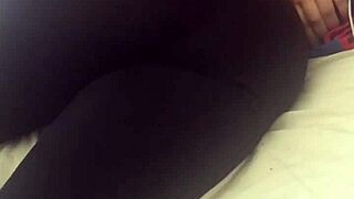 Check Out This Pawg Jiggling in Leggings