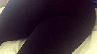 Check Out This Pawg Jiggling in Leggings