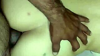 grabo a mi esposa con un desconocido despu�s de una fiesta se le corri� adentro lana more hotwife