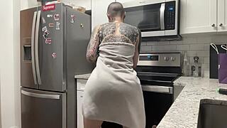 Check out this young thug twerking in the kitchen 😍