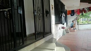 follo con mi vecino sexi cuando su esposa no está