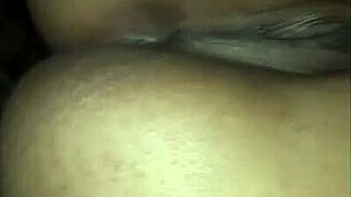 Nueva recopilación de videos sexys de mi hermanastra susy. ¿Ella consiente mucho a sus subs?