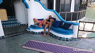 Outdoor creampie after sloppy blowjob?