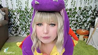 Daddy claims tiny 18+ teen's virginity in POV.