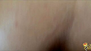 Залез в тугую пизду Марии Калосс пальцами, потом отымел раком жестко, кончил быстро