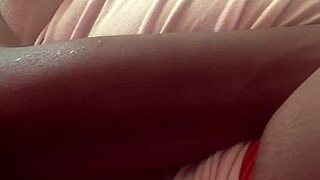 Slut cheats while playing with her clit 😈