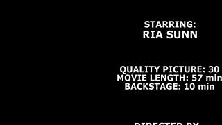 Ria Sunn Subisce Punizione 5su1 con Gola Profonda Estrema e Gapes Rudi