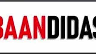 Горячая уругвайка с большими сиськами соблазняет в общественном парке