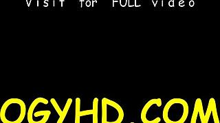 Batang tua ngebor celah ketat cewek muda 18+ Rusia keras