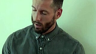 Cherie Deville's unforgettable kisses and sensual skills in this HD video