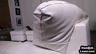 POV da Enteada Rebolando e Esfregando Enquanto Fala Sacanagem