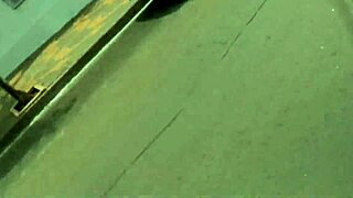 Aku angkat perempuan gemuk rambut perang gym terus kongkek!