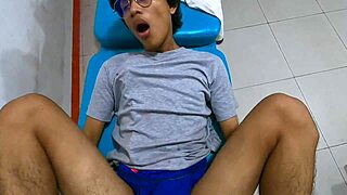 young amazon opens legs for anal penetration 😏