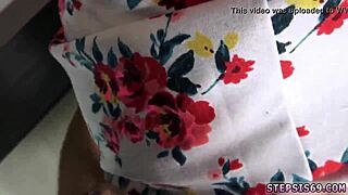 Roșcată tatuată fierbinte 18+ în concurs familial sălbatic threesome