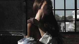 Přírodní euro kráska dostává tvrdý výprask do kundy