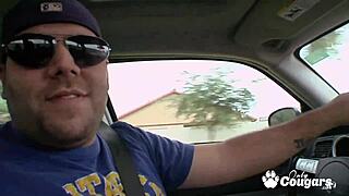 Elle Lawear Spreads Legs for Blowjob and Riding