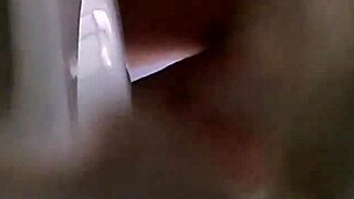 I was SPYING in the WC and saw some interesting things