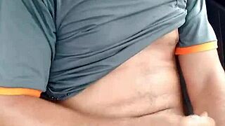 Solochlapec sa šuká vonku, cíti každý pohyb na slnku