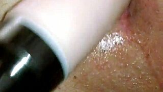 Hej, poglej Joey D-jevo gejevsko akcijo s strojem