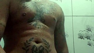 the curvy pornstar comes to hit the dick in your face