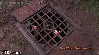 개그 묶여 격렬 처벌 느껴요