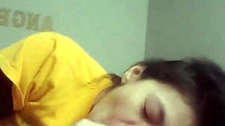 proč Sally Marz cucá můj čurák takhle v domácím videu?