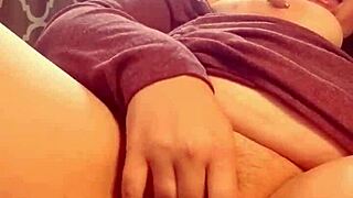 I'm so turned on watching this redhead bbw squirting her fat pussy while masturbating