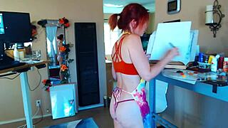 Haluatko nähdä minut maalaamassa vain stringeissäni?