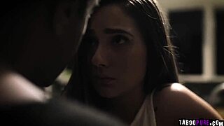 tyler knight stretches jaye summers wet pussy wide