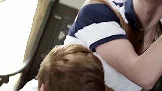 Twinks in a threesome, kissing and more! 😘