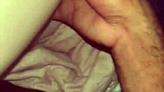 milfens rumpehull strukket av stor svart kuk