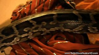 indian babe’s body gets me with that striptease vibe