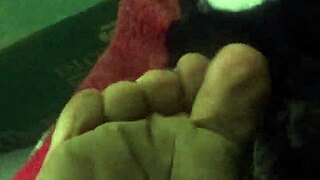 Elizabeth's dirty feet and soles in amateur fetish 😏