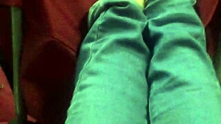 Elizabeth's dirty feet and soles in amateur fetish 😏