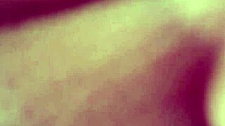 Mature Colombian friend chats on WhatsApp