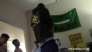 watch this gay stud take a massive cum dump! 😏💦