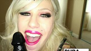 babe vyxen steel uses toy for solo play