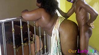 Terapi Üvey Kardeşlerin Görüşlerini Değiştiriyor, McKenzie Lee ve Olivia Madison Kanepede Vahşi Üçlüde - ŞOK SEKS!