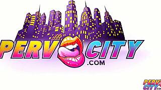 Pervcity anal gape queen Kelsi Monroe, wanna see how wide I can go?