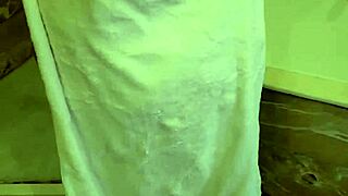 Fed BBW dame nyder dampende bruserkneppen